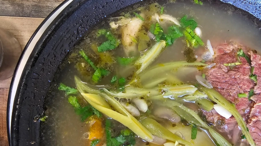 Santiago eats preview